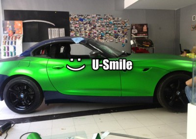 Green-Matte-Chrome-Vinyl-Wrap-Matte-Chrome-Green-Vinyl-Film-Matt-Chrome-Green-Vinyl-Air-Free